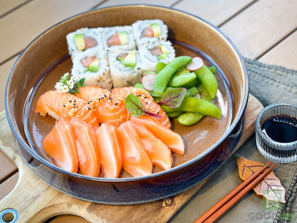 Assortiment gourmand cali sushi sashimi