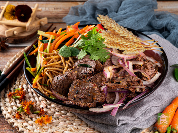 Nouilles sautées au boeuf épicé